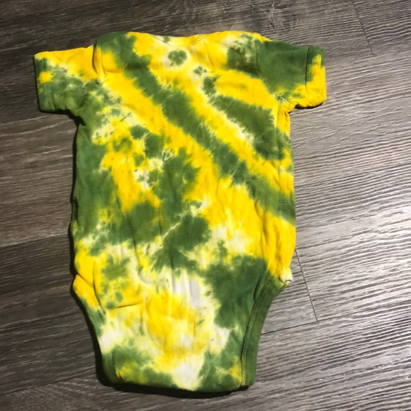 Baby Rabbit Skins Tie Dye Onesie Sz 18 mth - Picture 3 of 3